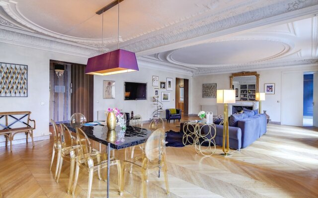 Sweet Inn Apartments- Champs Elysés (Various addresses)