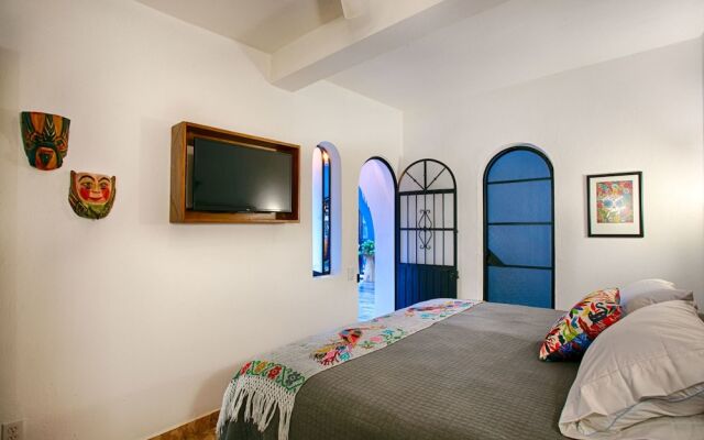 Casa Cielo 3 BR by Casago