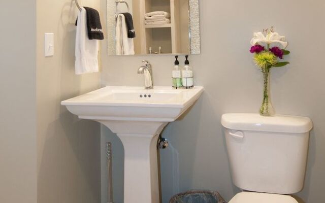 Boise Hillside Suites