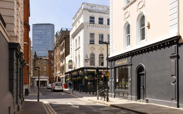 Spacious, Light-Filled 2 Bedroom Apartment