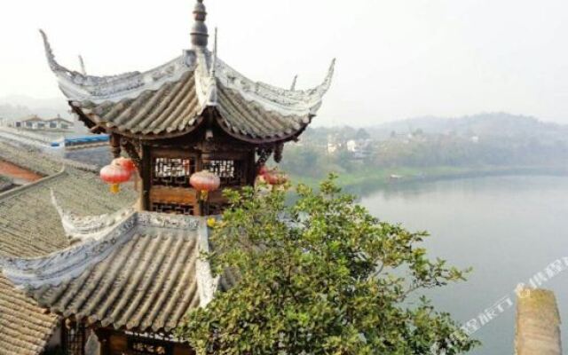 Qingju Bieyuan Inn