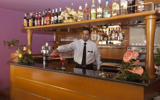 Hotel Dore