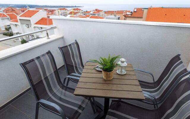 Apartments Adria