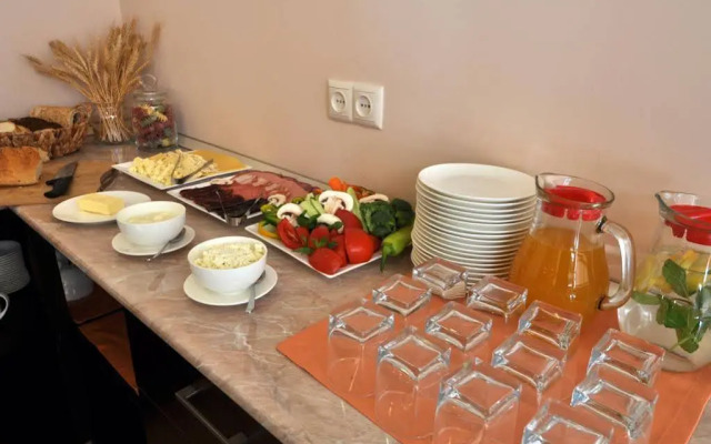 Albert House Hotel and Tours
