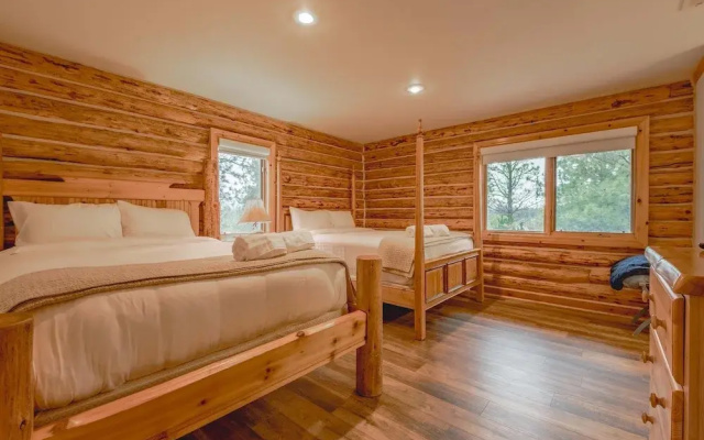 Wilderness Club Lodge For 25