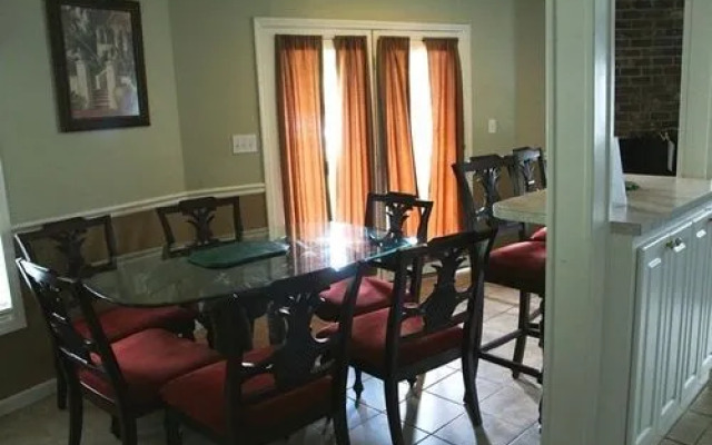 Country Club Villas