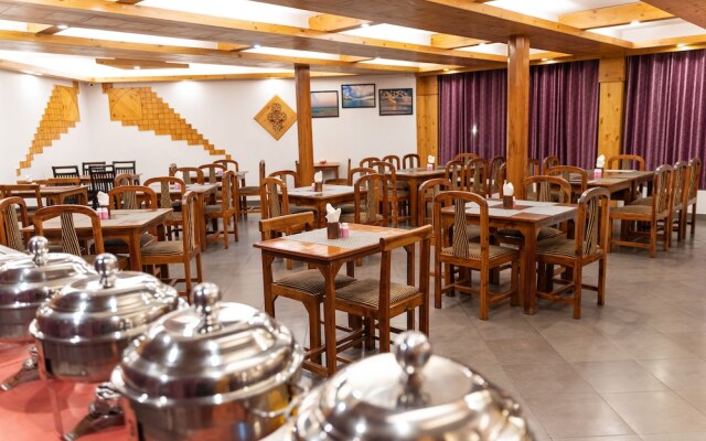 OYO Premium Log Huts