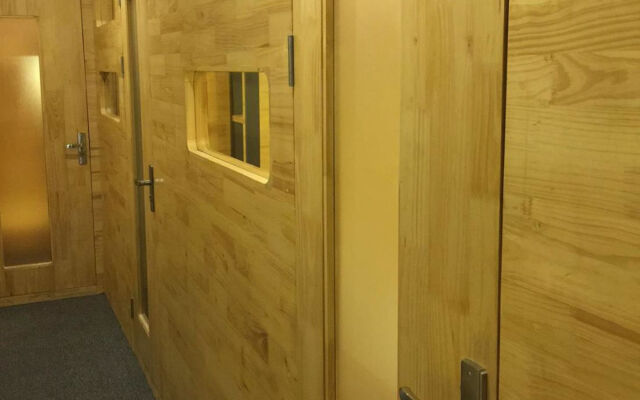 Box Hotel