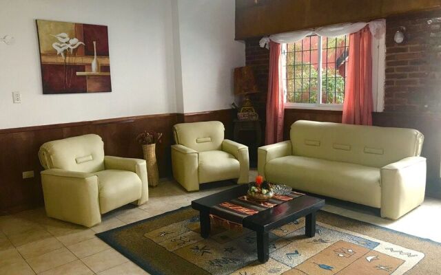 Águila Blanca Hotel