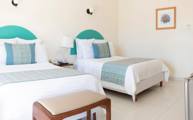 The Westmarine Waterfront Hotel