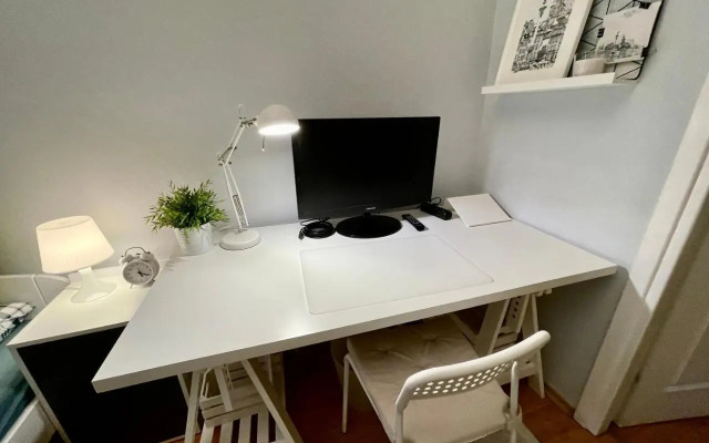 ROYAL 2 Old Town fast WiFi Netflix HBO AppleTV+