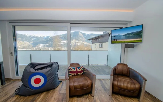 Superb Alpine Lodges Zell am See 4pax