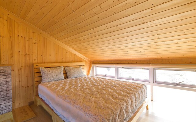 Yeosu Gold Light Pension