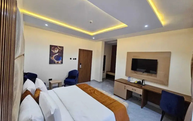 Reens Suites and Apartment