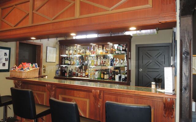 New England Motor Lodge