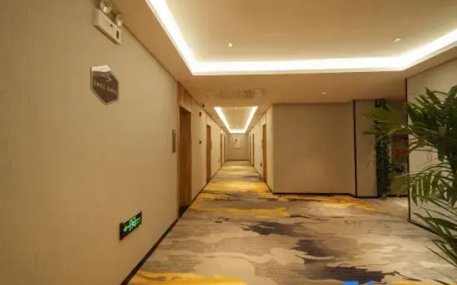 Yijia 365 Chain Hotel (Jingxin Street Store, Jingxian County)