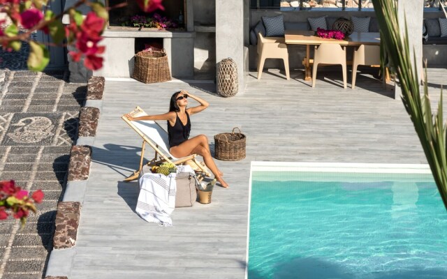 Damma Beachfront Luxury Villa