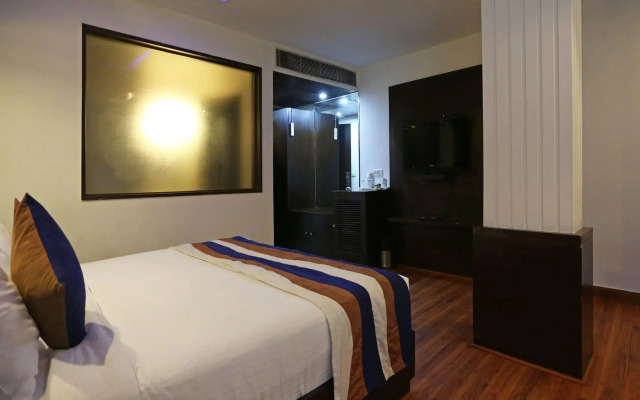 Hotel Mint Park Blue by OYO
