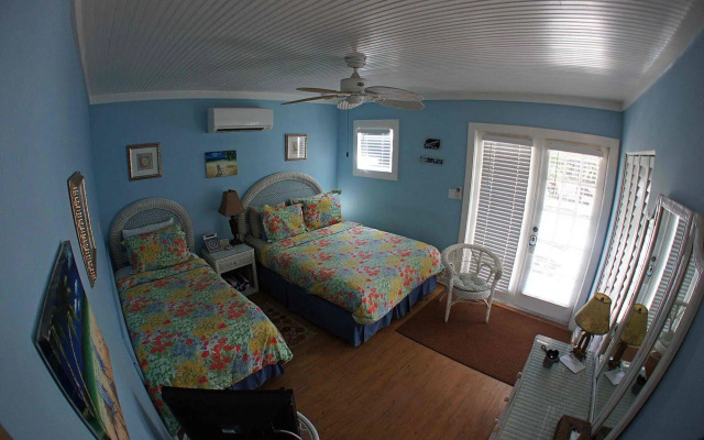 Seascape Tropical Inn - Adult Exclusive
