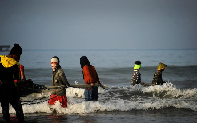 Surya Kencana Seaside Hotel