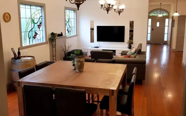 Westend House Healesville