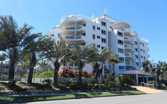 Beachside Resort - Kawana Waters