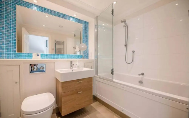 Sea Crest With 4 Bedrooms and 2 Bathrooms