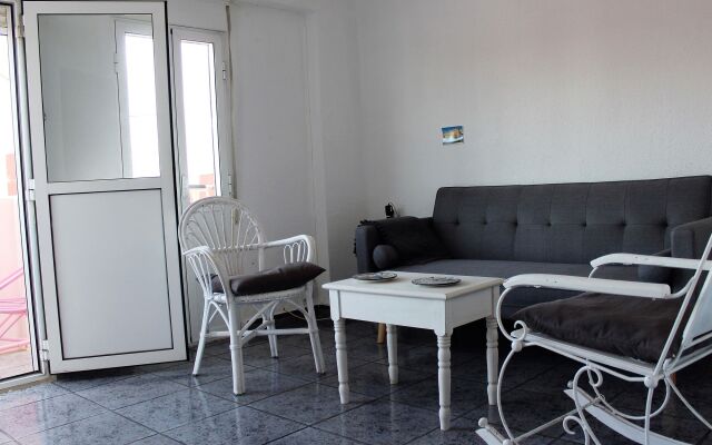 Apartment 400 Meters From the Beach