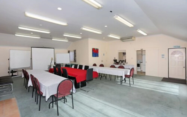 Pavilion Motel & Conference Centre