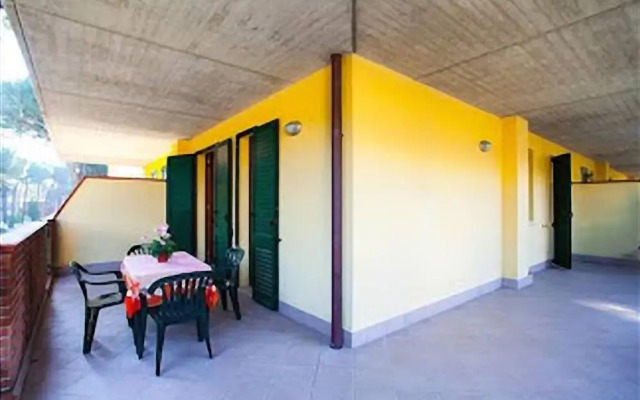 Lido Spina / Estensi Apartments