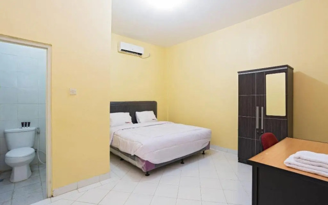 RedDoorz near Halim Perdanakusuma 3