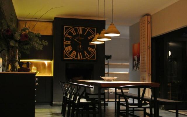 CLEMENT ONE, a villa for family & friends