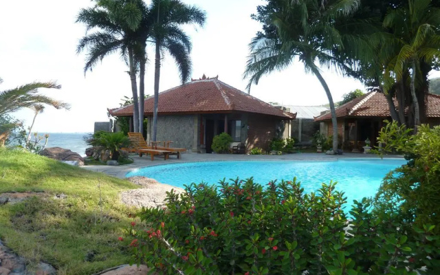 Watu Dodol Hotel