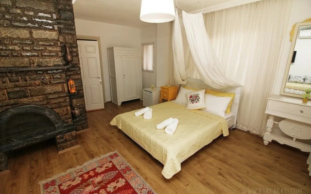 Monat Otel Hacimemis