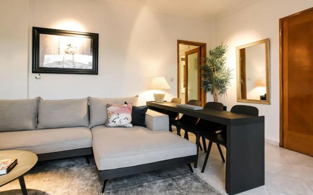 Acropolis Veranda Residence
