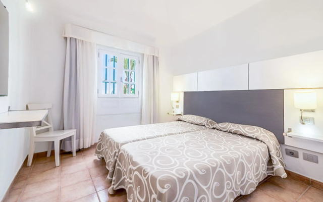 Apartamentos LIVVO Las Gaviotas
