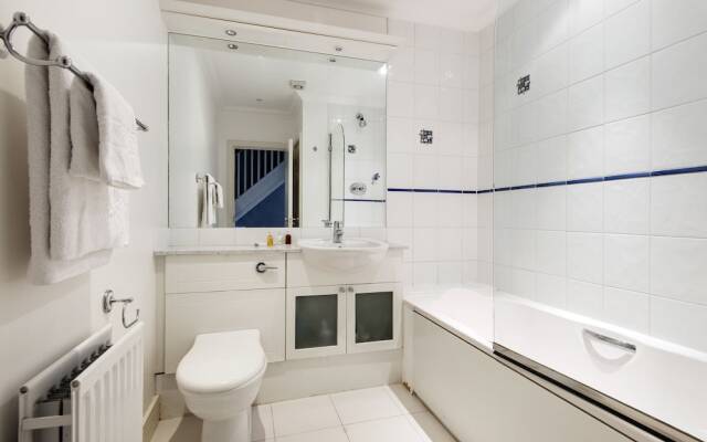 Lovely Putney Home by the Thames