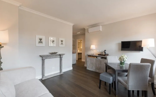 Suite & View
