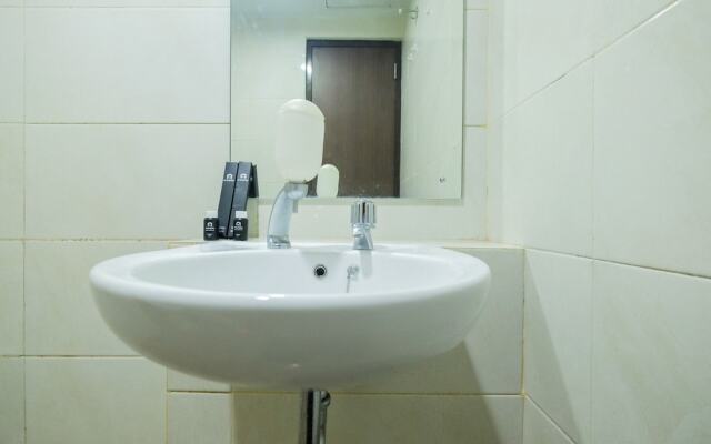Simply Modern Studio Grand Dhika City Apartment