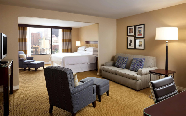 Sheraton Pittsburgh Hotel at Station Square
