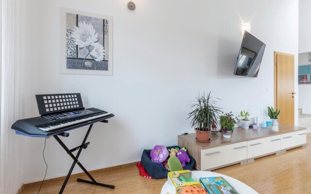 Beautiful Apartment in Pula With Wifi and 2 Bedrooms