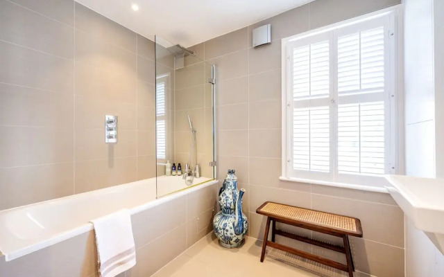 Highlife and Islington - by Out of Office Lifestyle