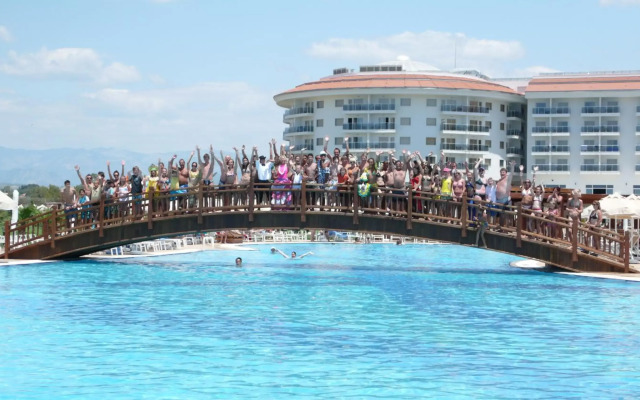 Seaden Sea World Resort & Spa