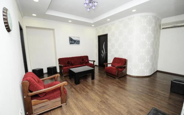 Elegant Modern Apartment