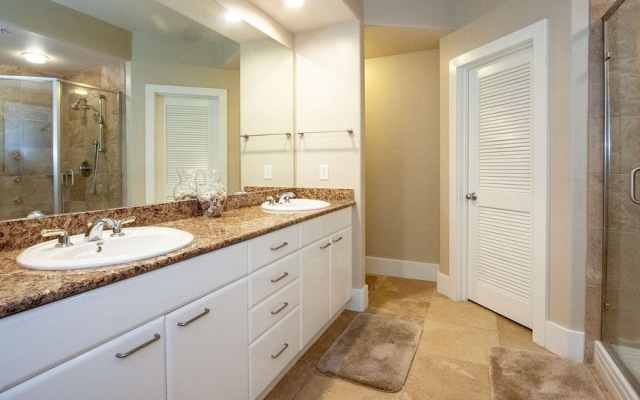 Crd0306 3 Bedroom Condo