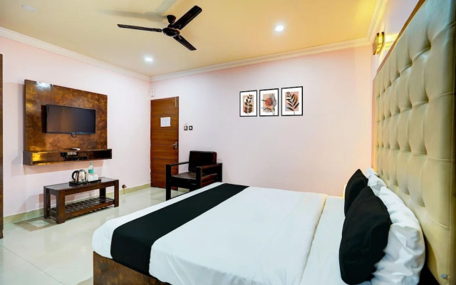 Stylish Stays at MG Road Near Commercial Street