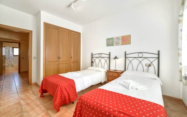 Villa - 7 Bedrooms with Pool and WiFi - 104969