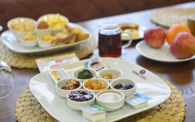 Hizel Hotel