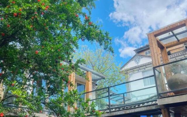 Po return. Slow talk