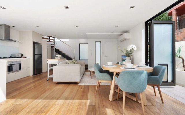 Relaxed Beachside Townhouse